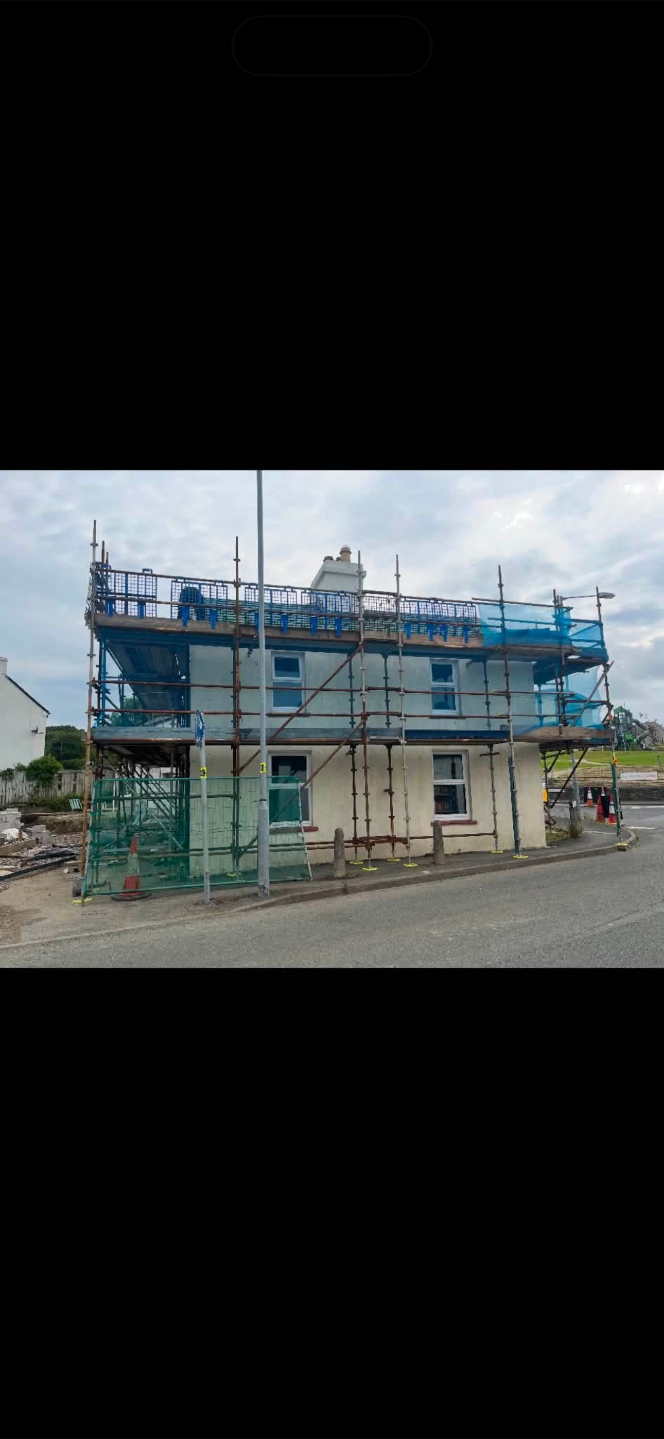 Full elevation scaffolding around a residential property